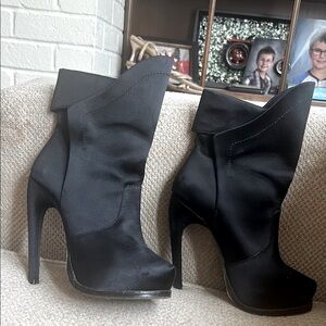 Leon Max Luxury Boots